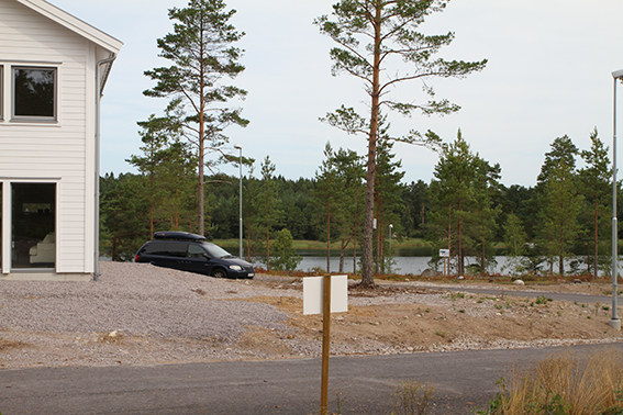 Utsikt mot havet från tomten